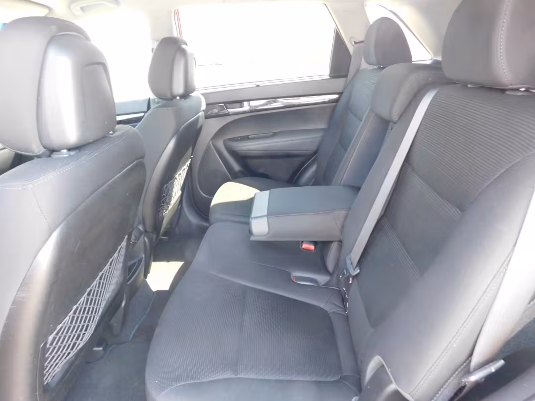 2014 Kia Sorento - 5XYKT3A67EG473481 - Image #8