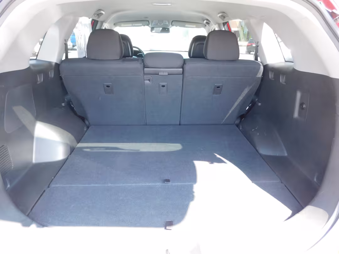 2014 Kia Sorento - 5XYKT3A67EG473481 - Image #9
