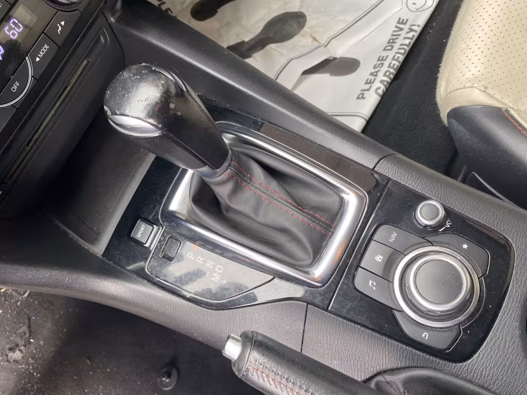 2014 Mazda Mazda3 - JM1BM1M30E1186891 - Image #15