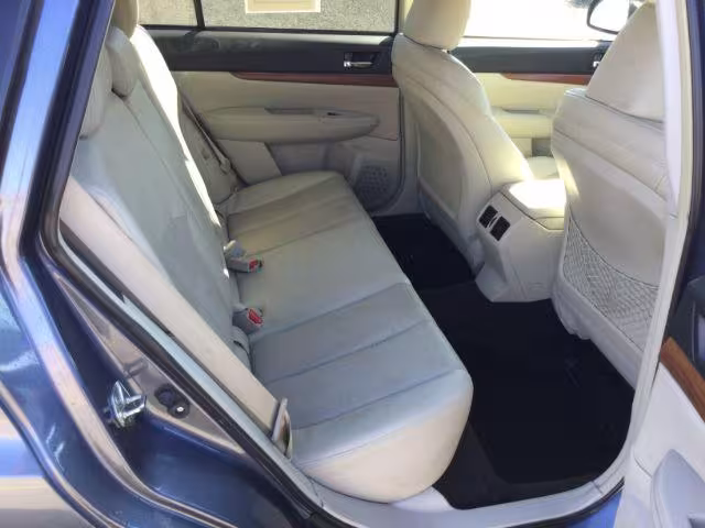 2014 Subaru Outback - 4S4BRCLC7E3284928 - Image #10