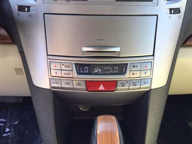 2014 Subaru Outback - 4S4BRCLC7E3284928 - Image #16
