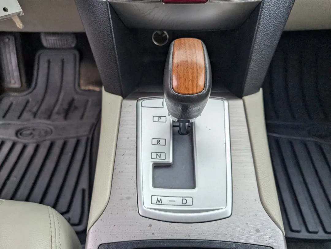 2014 Subaru Outback - 4S4BRCLC8E3261786 - Image #16