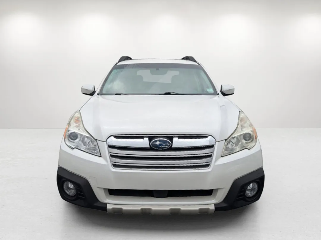 2014 Subaru Outback - 4S4BRCLC8E3261786 - Image #2