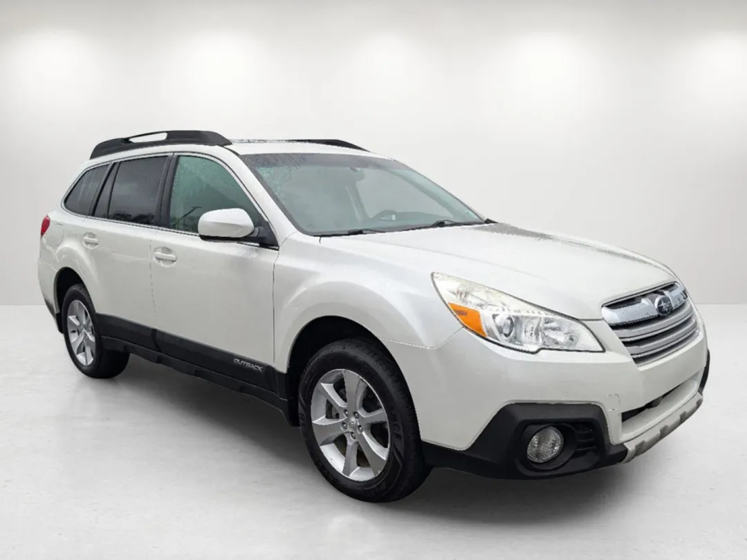 2014 Subaru Outback - 4S4BRCLC8E3261786 - Image #3