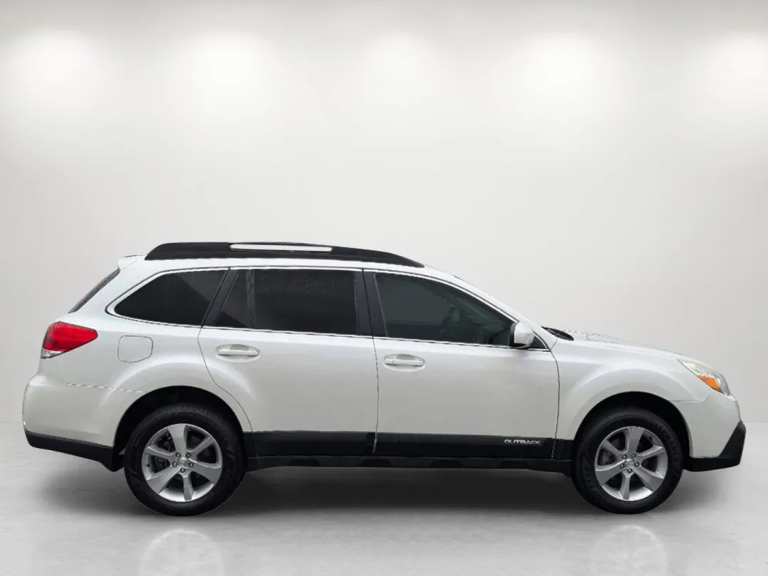 2014 Subaru Outback - 4S4BRCLC8E3261786 - Image #4