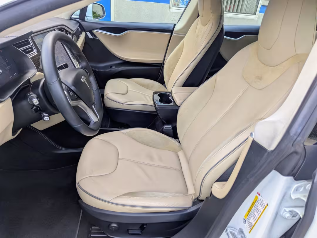 2014 Tesla Model S - 5YJSA1H1XEFP60261 - Image #5