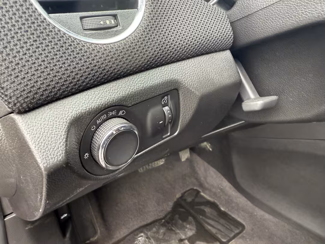 2015 Chevrolet Cruze - 1G1PE5SB7F7284148 - Image #11