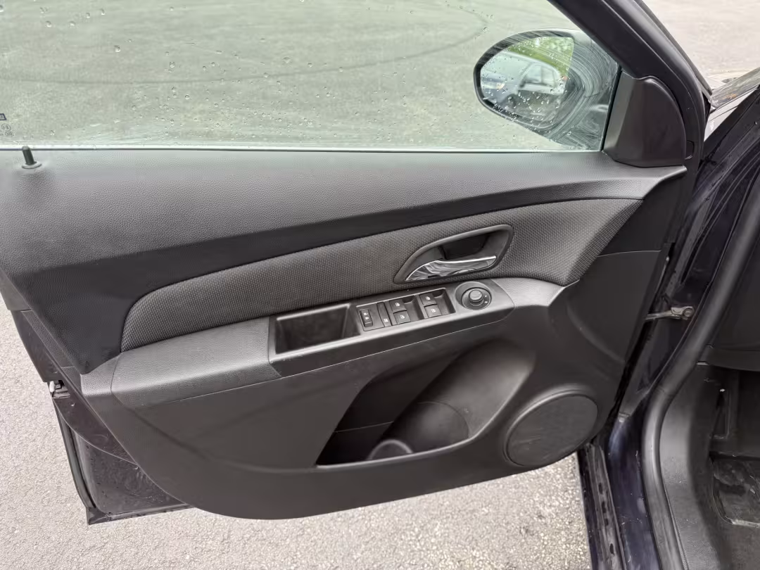 2015 Chevrolet Cruze - 1G1PE5SB7F7284148 - Image #7