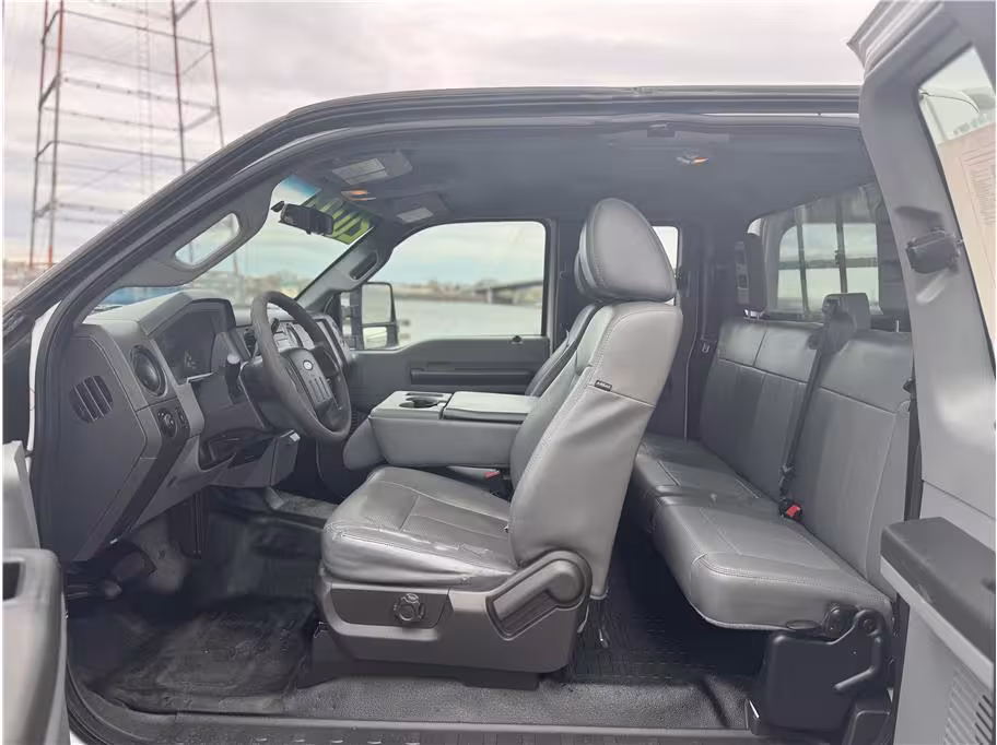 2015 Ford F-350 SD - 1FT8X3B65FEB53583 - Image #2