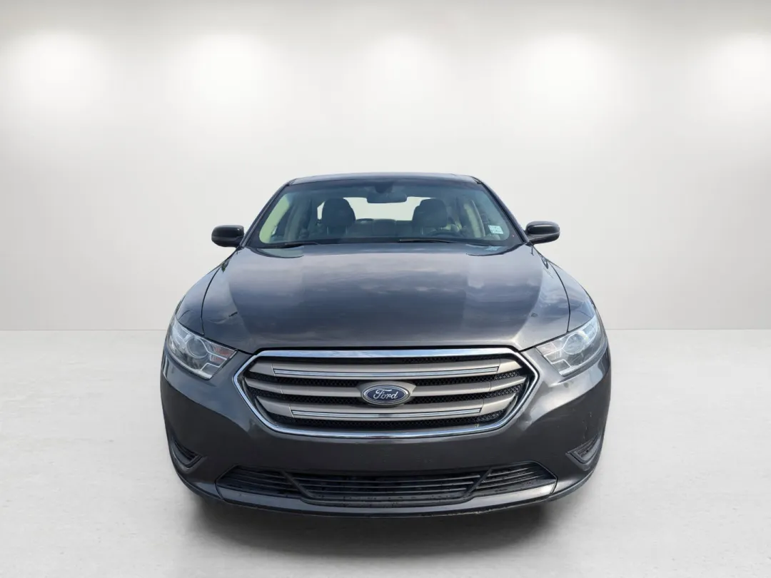 2015 Ford Taurus - 1FAHP2D82FG200474 - Image #2