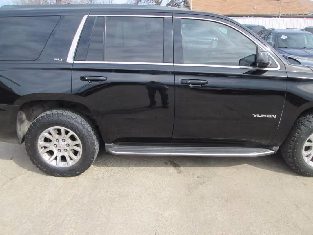 2015 GMC Yukon - 1GKS2BKC0FR517247 - Image #3
