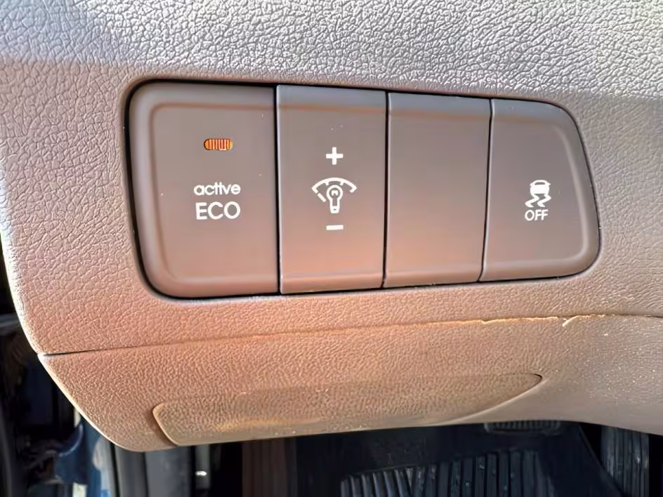2015 Hyundai Elantra - KMHDH4AE1FU450247 - Image #28