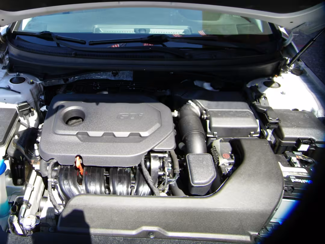 2015 Hyundai Sonata - 5NPE24AF9FH159458 - Image #15