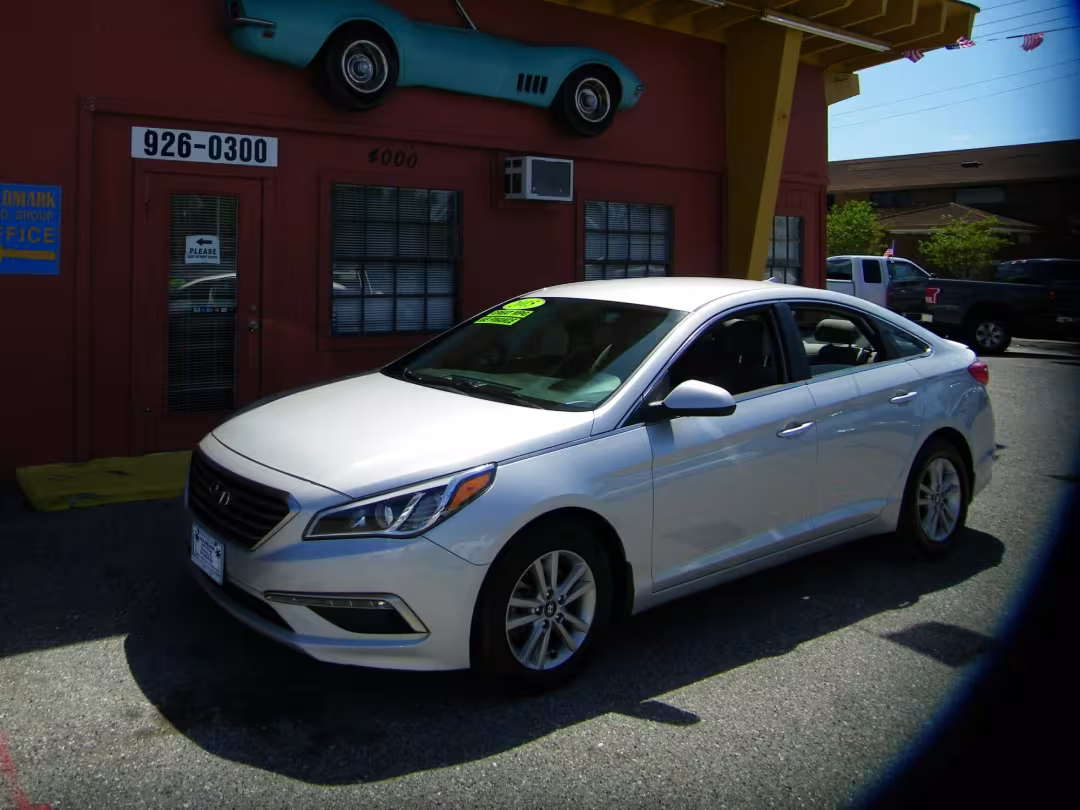 2015 Hyundai Sonata - 5NPE24AF9FH159458 - Image #16