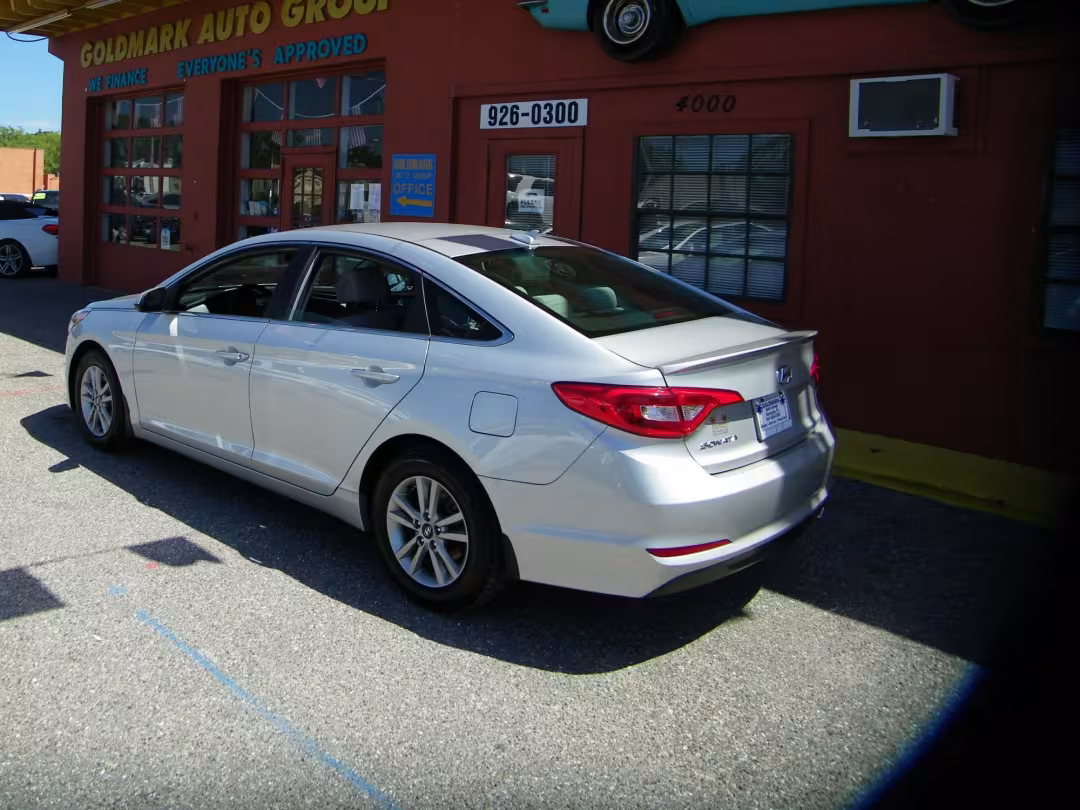 2015 Hyundai Sonata - 5NPE24AF9FH159458 - Image #2