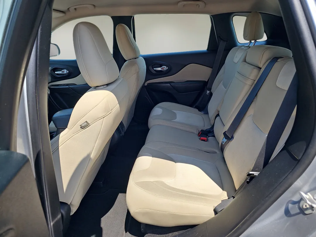 2015 Jeep Cherokee - 1C4PJLAB3FW584753 - Image #15