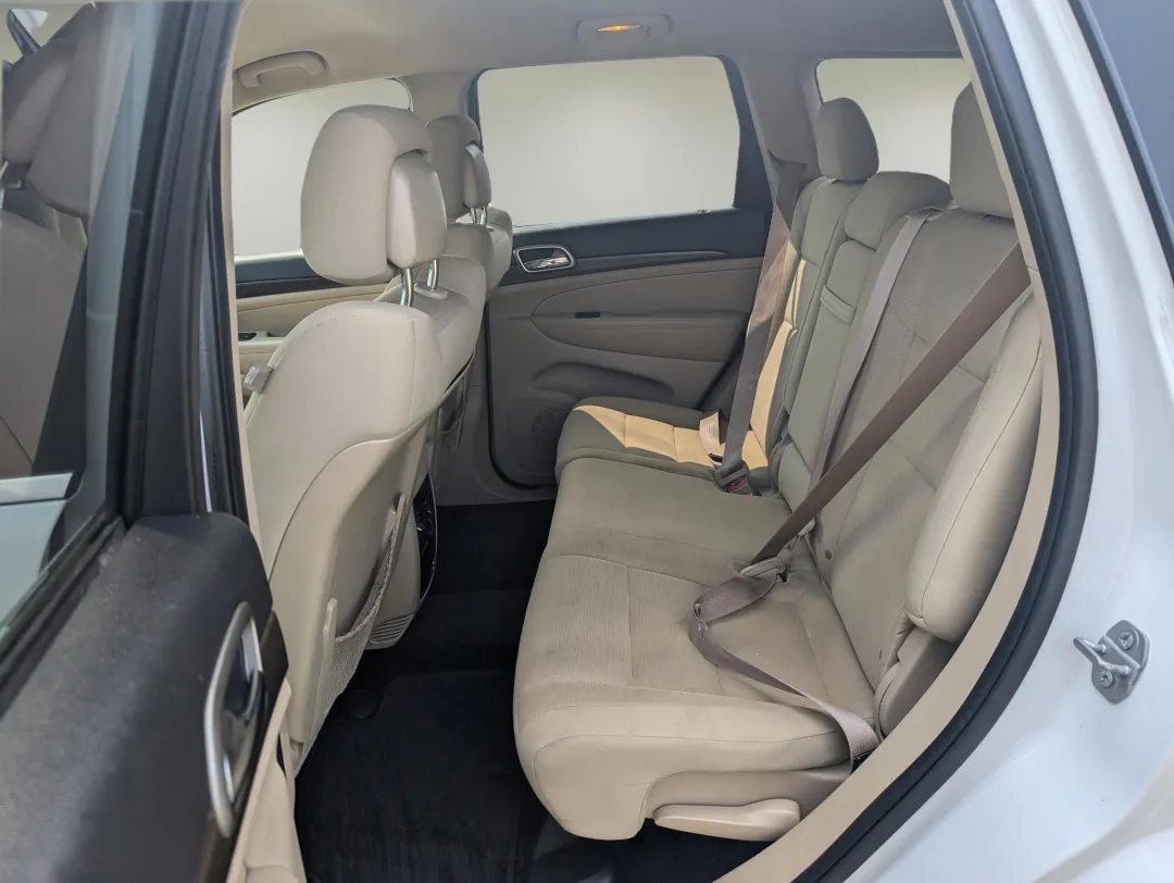 2015 Jeep Grand Cherokee - 1C4RJEAG2FC739858 - Image #11