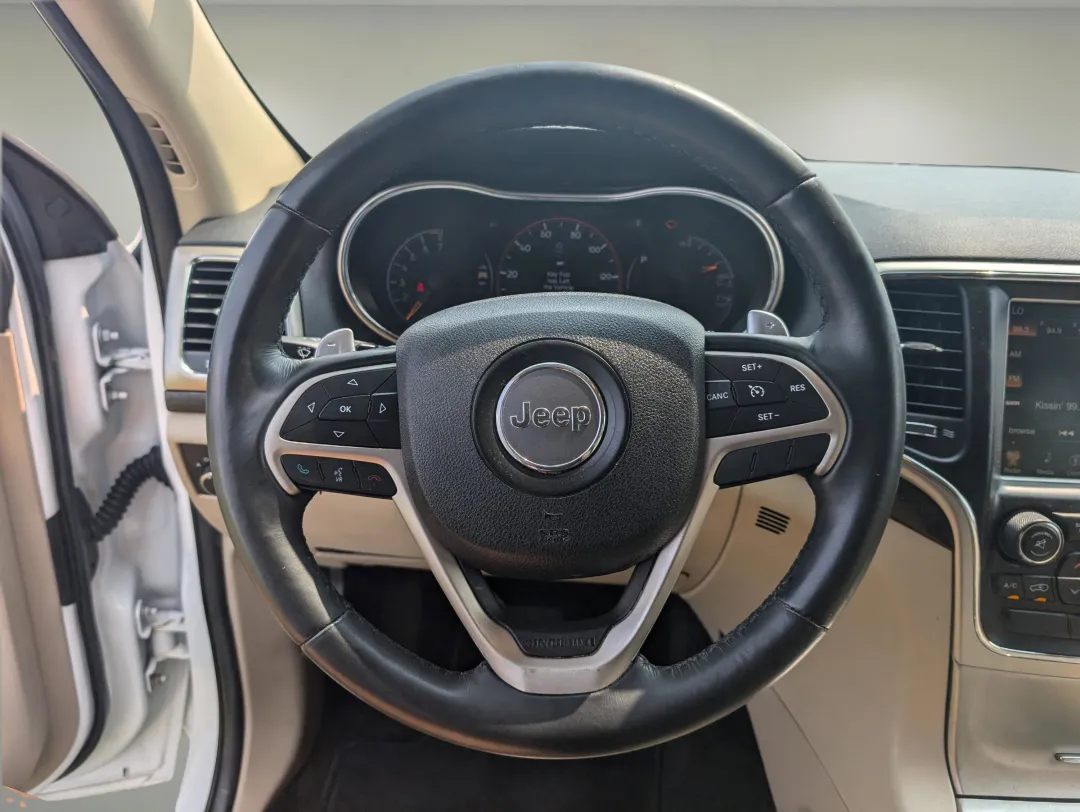 2015 Jeep Grand Cherokee - 1C4RJEAG2FC739858 - Image #16