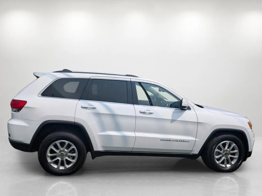 2015 Jeep Grand Cherokee - 1C4RJEAG2FC739858 - Image #4