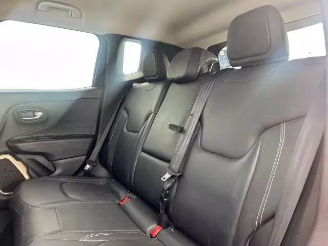 2015 Jeep Renegade - ZACCJADT8FPB23357 - Image #3