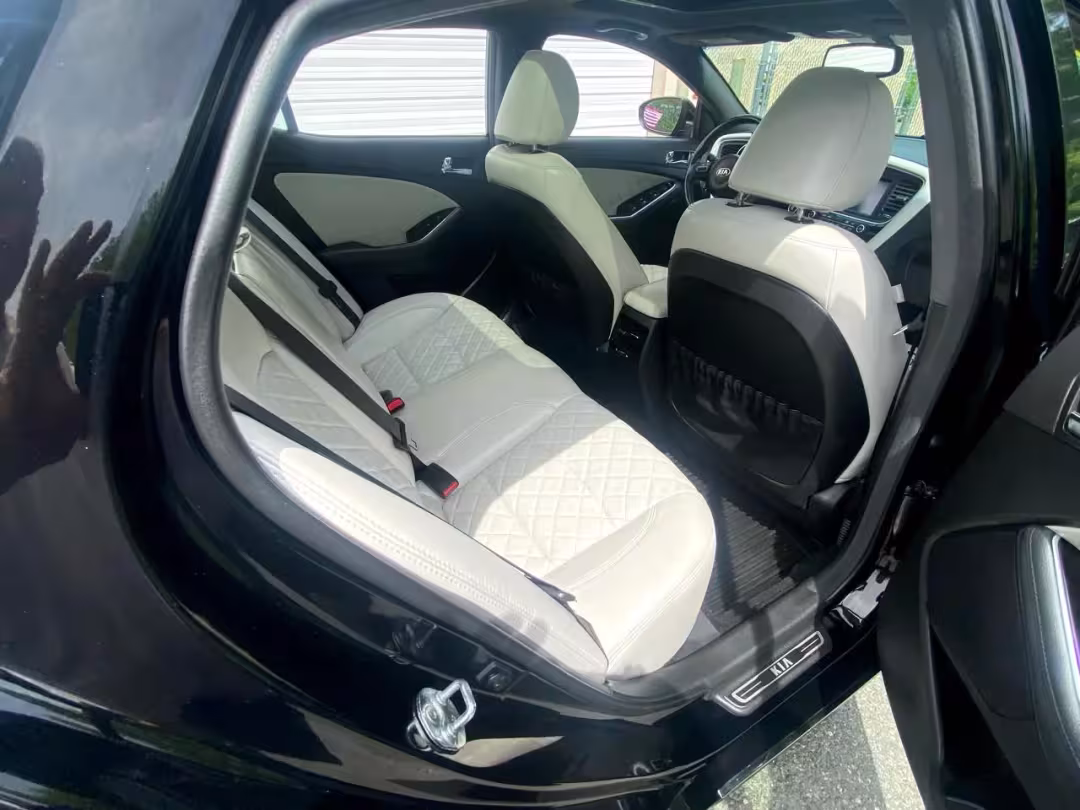 2015 Kia Optima - 5XXGR4A67FG363112 - Image #17
