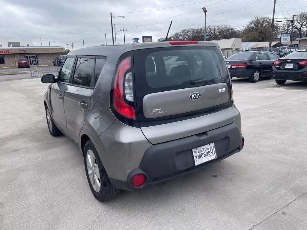 2015 Kia Soul - KNDJN2A29F7137973 - Image #3