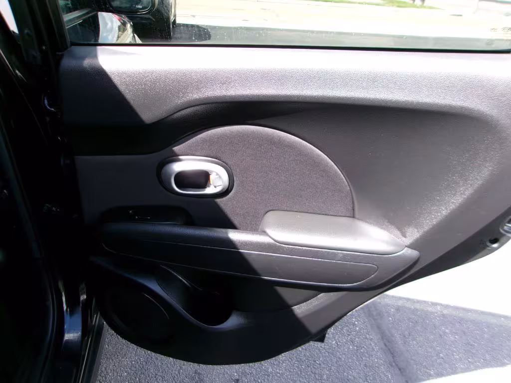 2015 Kia Soul - KNDJP3A53F7787943 - Image #13