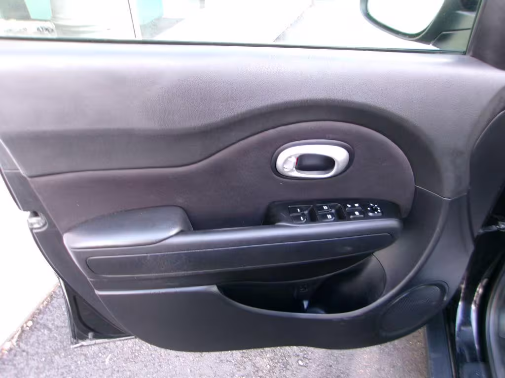 2015 Kia Soul - KNDJP3A53F7787943 - Image #7