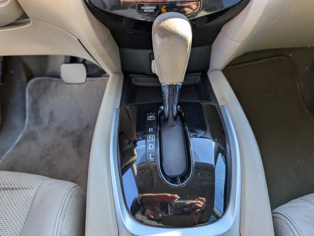 2015 Nissan Rogue - 5N1AT2MT5FC756325 - Image #14