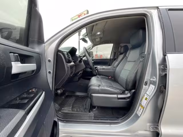 2015 Toyota Tundra - 5TFEM5F17FX092778 - Image #12