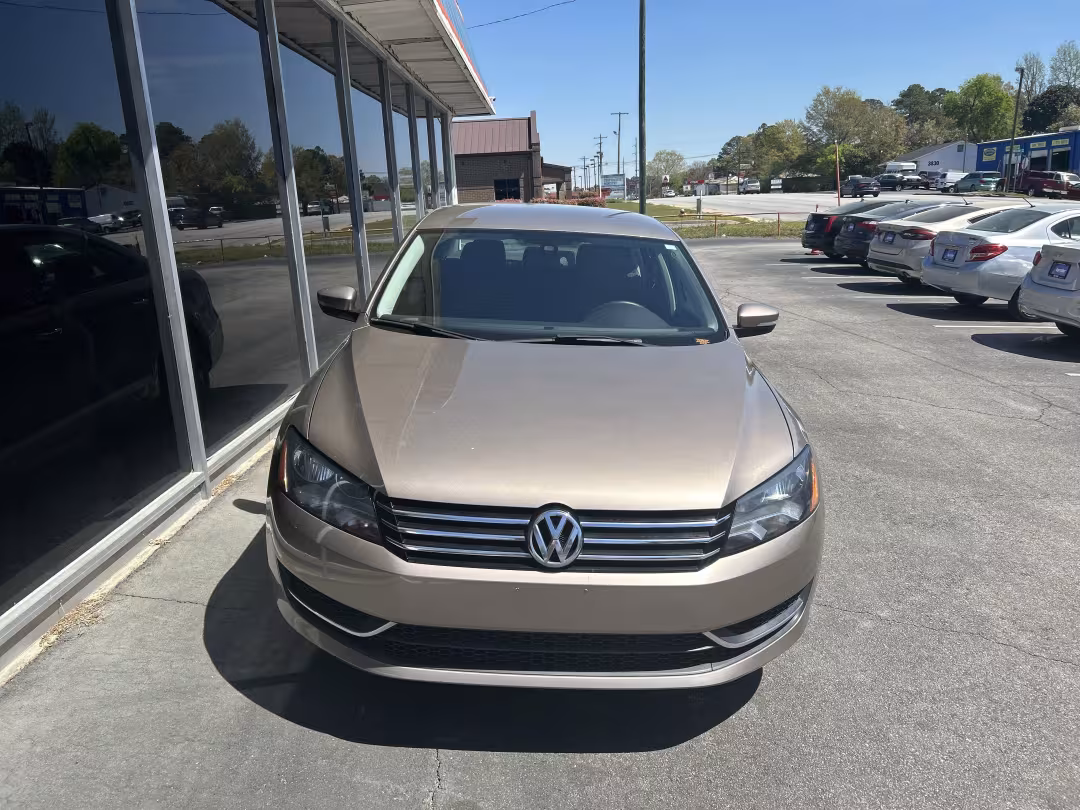 2015 Volkswagen Passat - 1VWAT7A3XFC045934 - Image #17