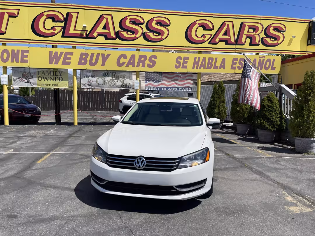 2015 Volkswagen Passat - 1VWBV7A31FC054326 - Image #2