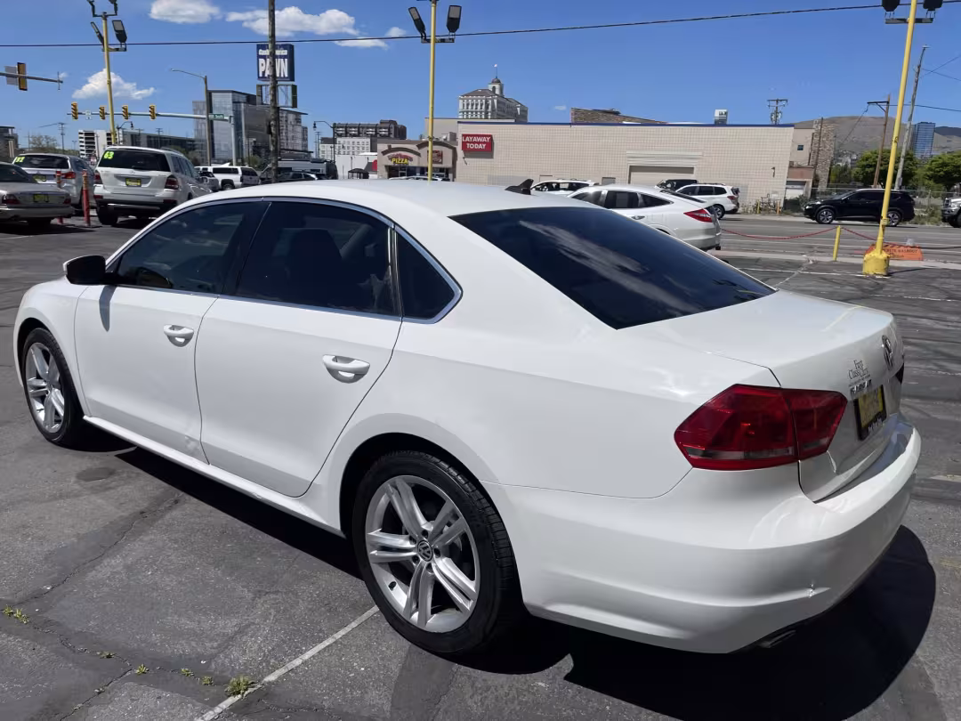2015 Volkswagen Passat - 1VWBV7A31FC054326 - Image #8