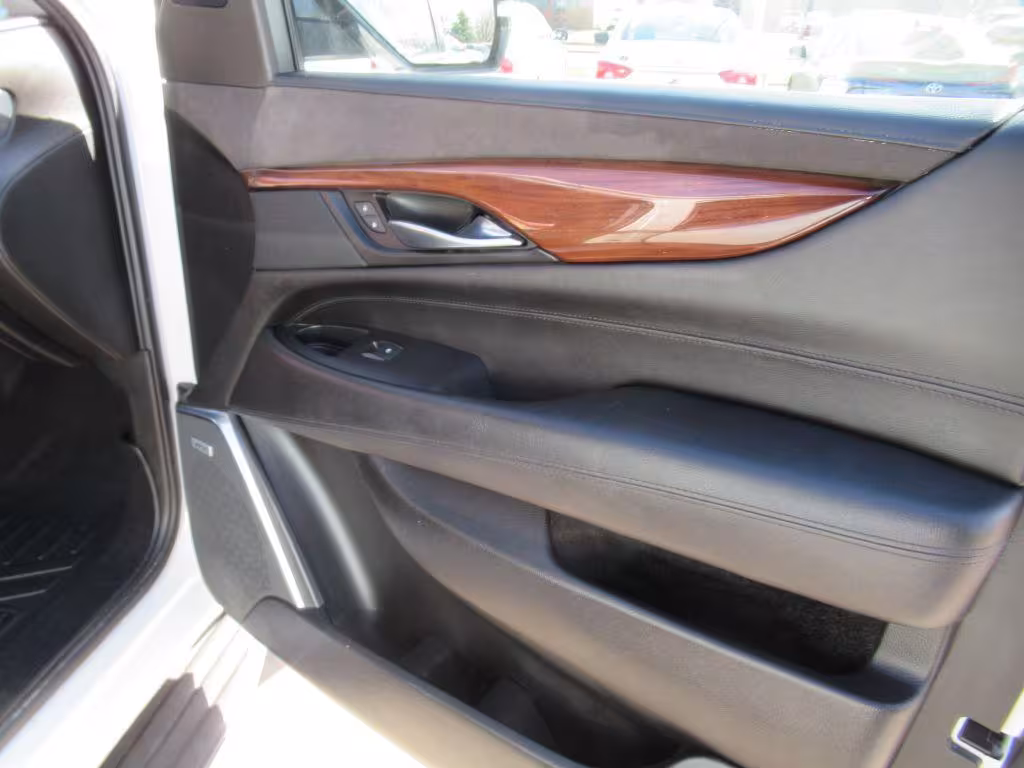 2016 Cadillac Escalade - 1GYS4HKJ1GR188884 - Image #12