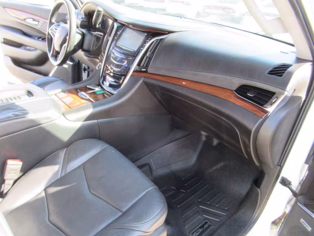 2016 Cadillac Escalade - 1GYS4HKJ1GR188884 - Image #13