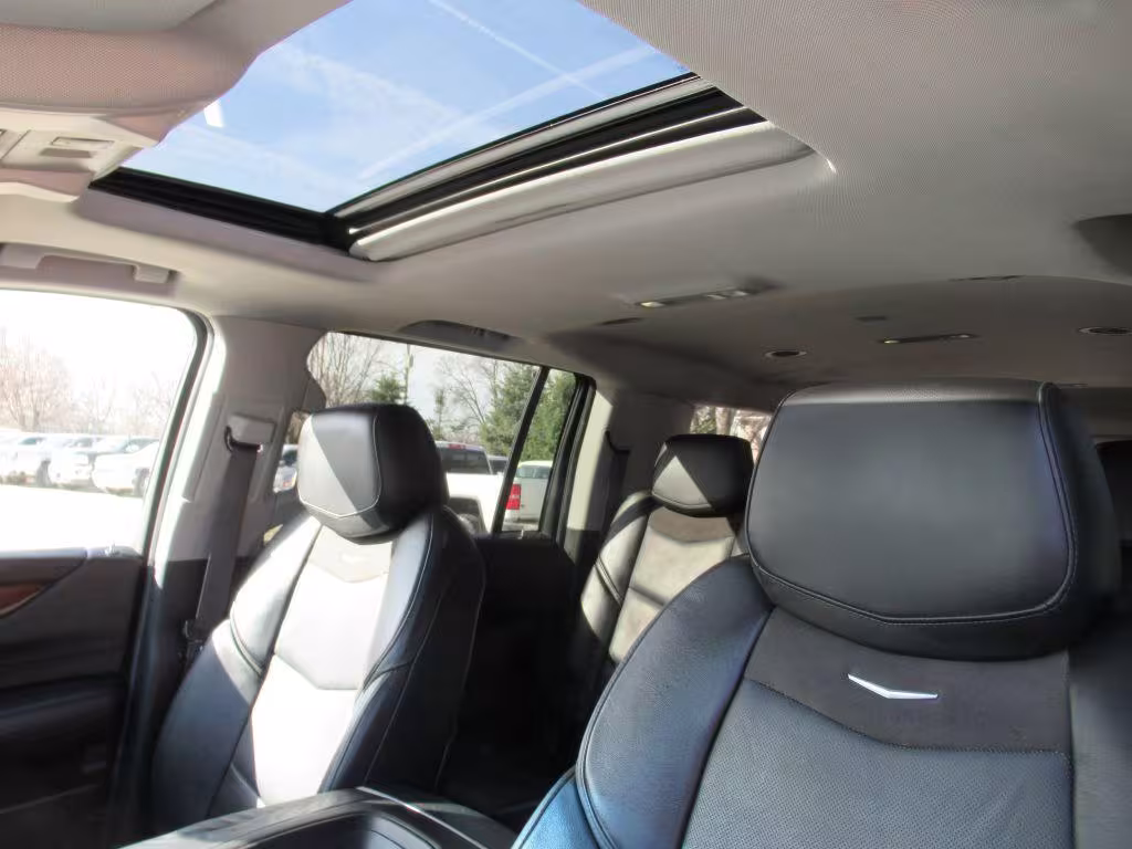 2016 Cadillac Escalade - 1GYS4HKJ1GR188884 - Image #18