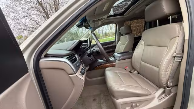 2016 Chevrolet Tahoe - 1GNSKCKCXGR136306 - Image #14