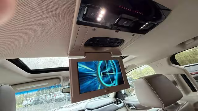 2016 Chevrolet Tahoe - 1GNSKCKCXGR136306 - Image #19