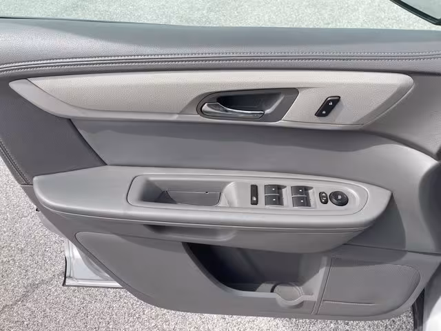 2016 Chevrolet Traverse - 1GNKRFED2GJ249134 - Image #8