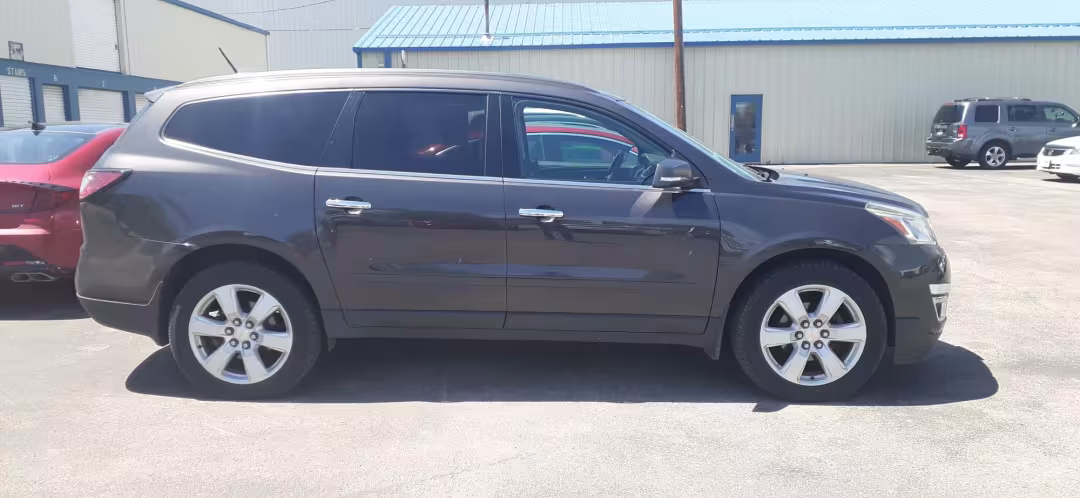 2016 Chevrolet Traverse - 1GNKVGKD2GJ240861 - Image #4