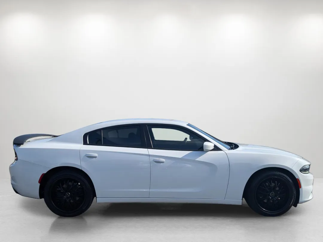2016 Dodge Charger - 2C3CDXBG0GH109685 - Image #4