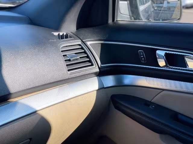 2016 Ford Explorer - 1FM5K8D89GGC86930 - Image #22