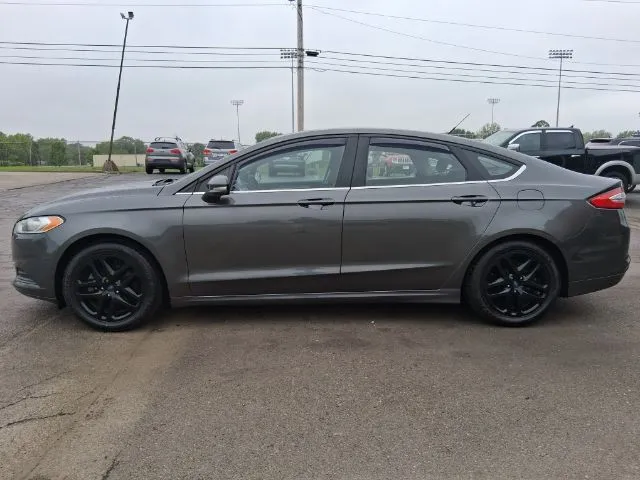 2016 Ford Fusion - 1FA6P0H77G5104494 - Image #3