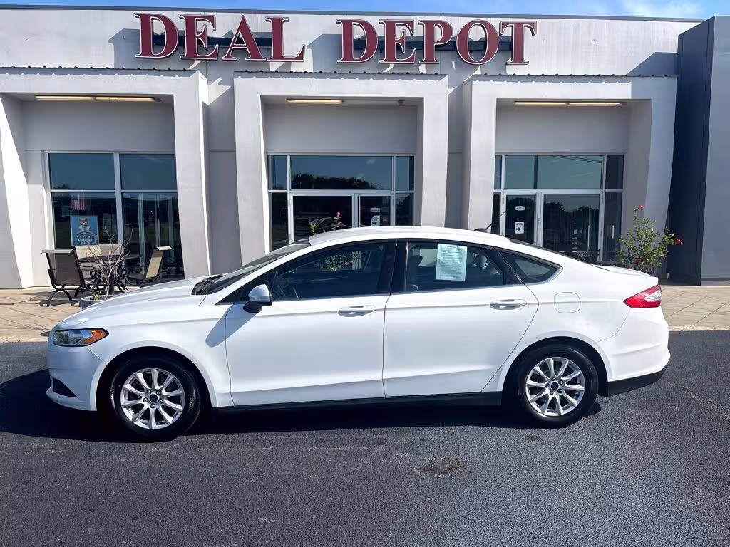 2016 Ford Fusion - 3FA6P0G74GR359926 - Image #1