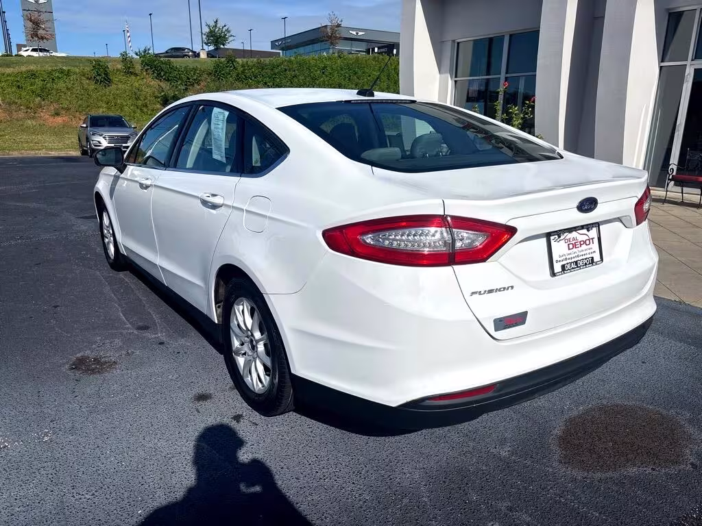 2016 Ford Fusion - 3FA6P0G74GR359926 - Image #8