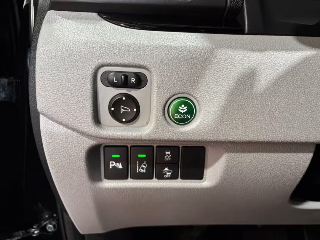 2016 Honda Pilot - 5FNYF6H98GB079744 - Image #30
