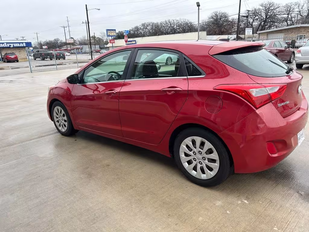 2016 Hyundai Elantra GT - KMHD35LH6GU252437 - Image #3