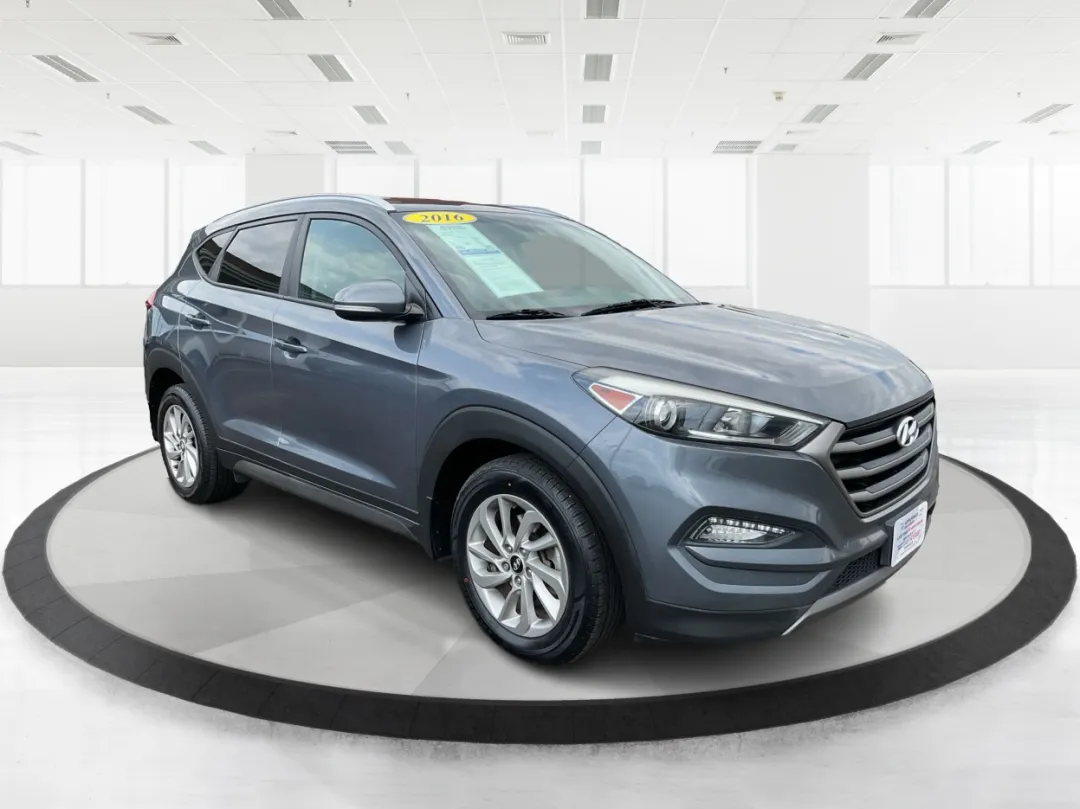 2016 Hyundai Tucson - KM8J3CA24GU094928 - Image #1