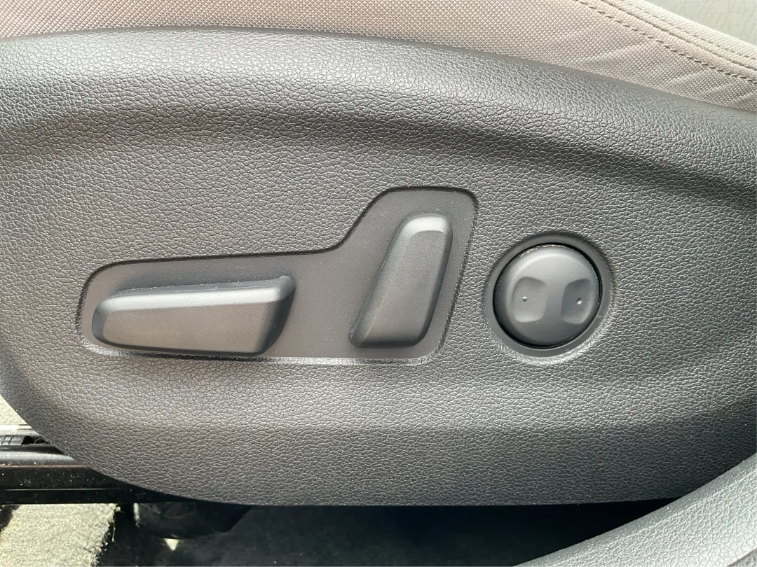 2016 Hyundai Tucson - KM8J3CA24GU094928 - Image #17