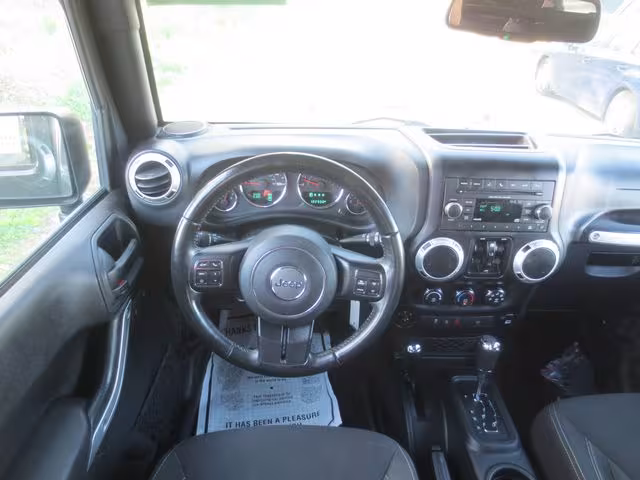 2016 Jeep Wrangler - 1C4HJWEG5GL253316 - Image #8